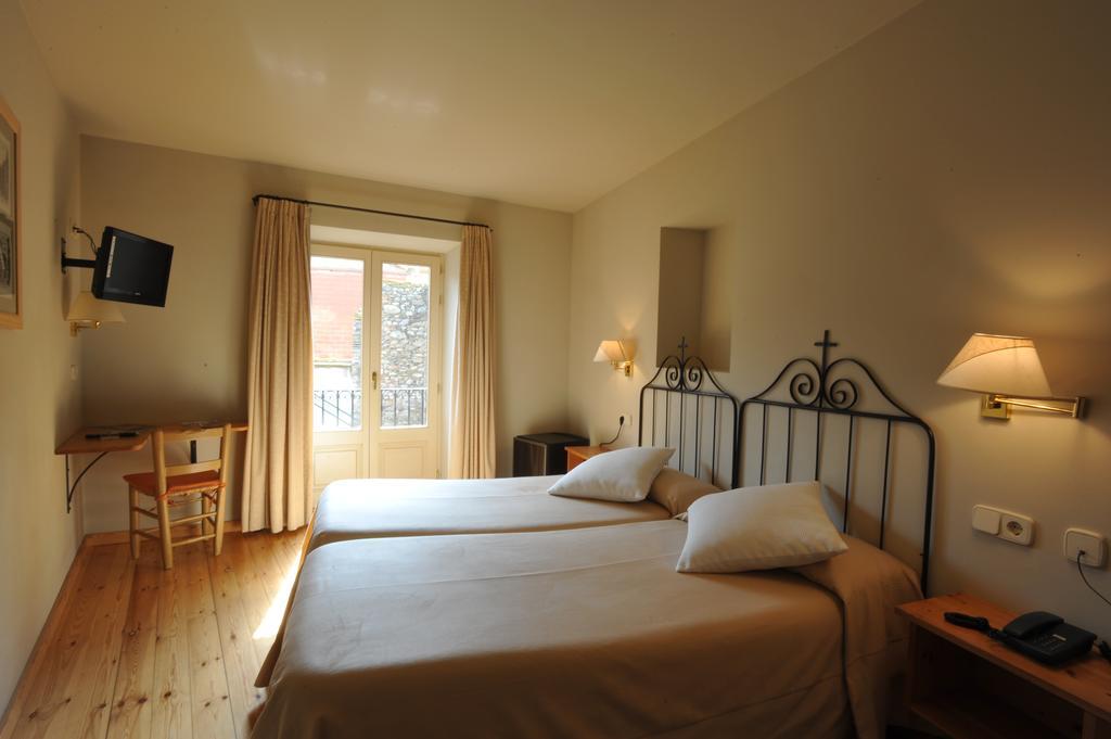 Hotel De La Font ペレラダ エクステリア 写真